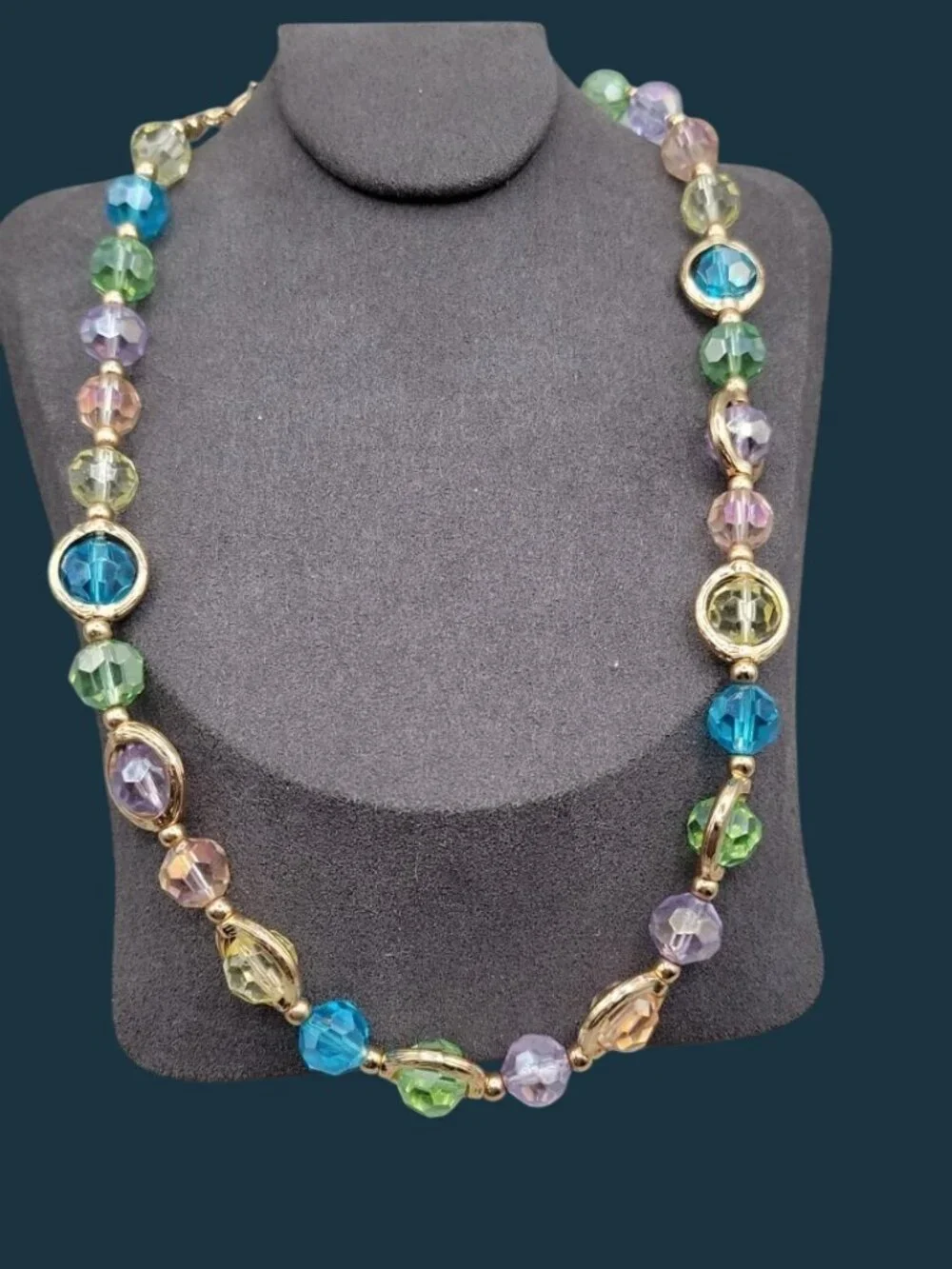 VTG Liz Claiborne Multi Color Crystal Station Necklace Gold Tone Est 1976 19